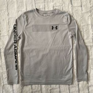 Under Armour youth boys L loose fit heatgear Longsleeve Crewneck shirt